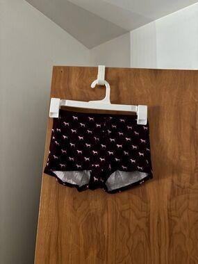 PINK VICTORIA SECRET BOXERS